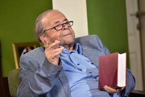محمدعلی کشاورز که بود؟